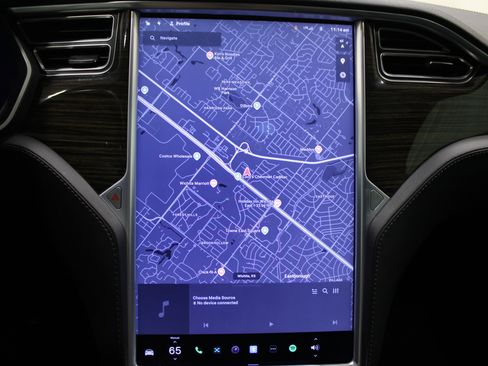 Used 2015 Tesla Model S 70 image 13