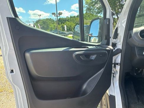 Used 2025 Mercedes-Benz Sprinter 2500 image 12