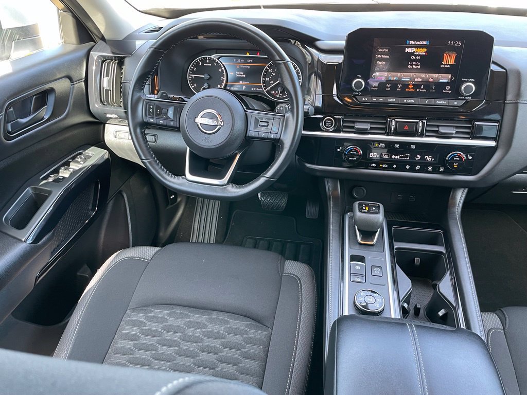 Certified 2024 Nissan Pathfinder SV w/ SV Premium Package AWD/4WD image 13