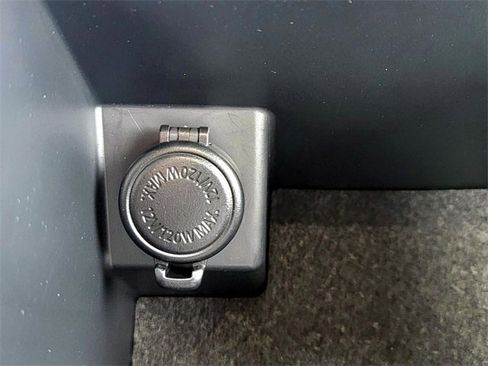 Used 2022 Subaru Outback Premium image 28