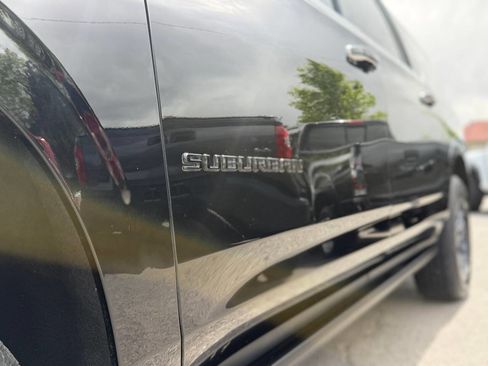 Used 2021 Chevrolet Suburban High Country image 17