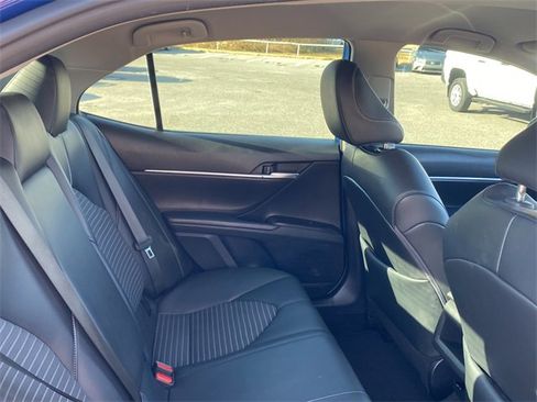 Used 2024 Toyota Camry SE image 13