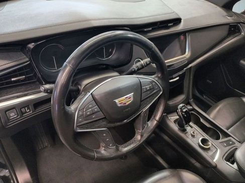 Certified 2023 Cadillac XT5 Premium Luxury image 10