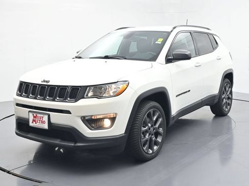 Used 2021 Jeep Compass Latitude AWD/4WD image 2