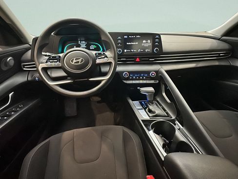 Certified 2025 Hyundai Elantra Hybrid FWD image 21