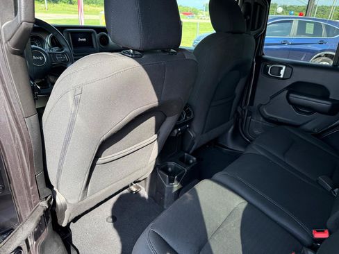 Used 2019 Jeep Wrangler Unlimited Sport S AWD/4WD image 29