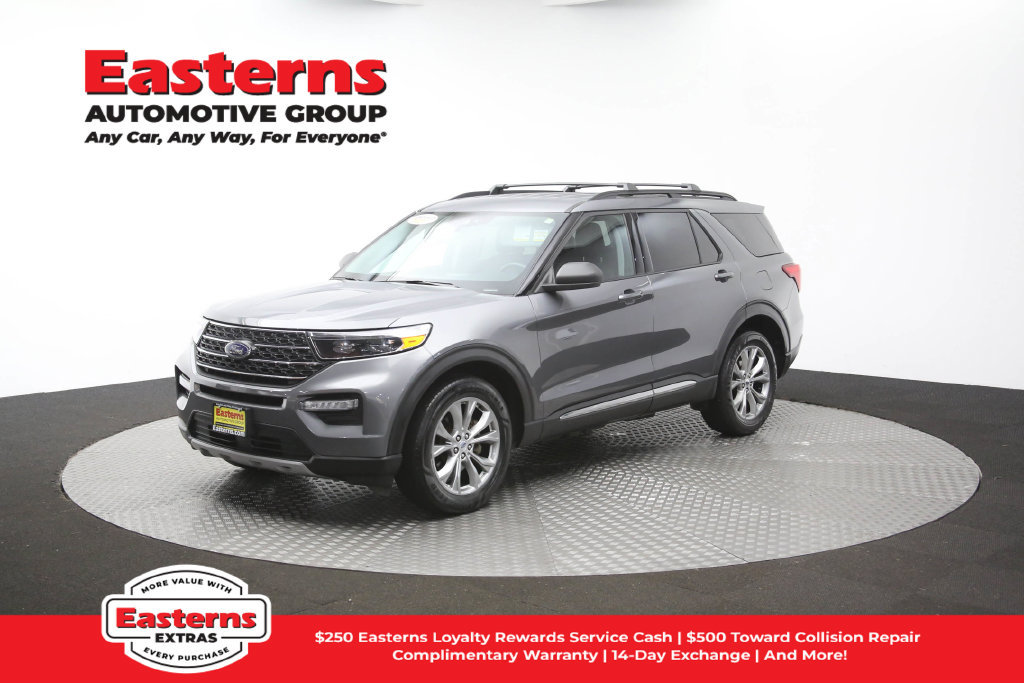 Used 2023 Ford Explorer XLT w/ Equipment Group 202A AWD/4WD image 57