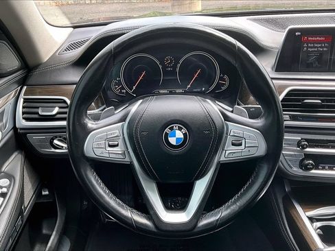 Used 2018 BMW 750i xDrive AWD/4WD image 20