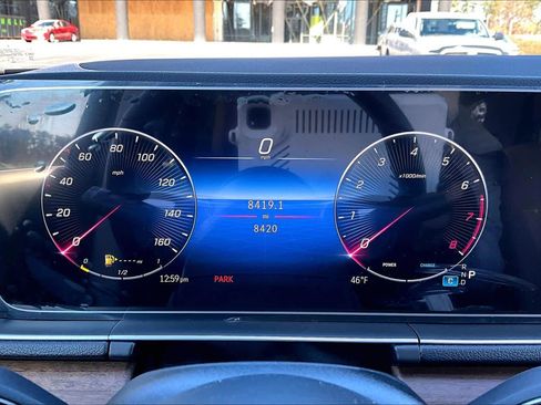 Used 2025 Mercedes-Benz GLE 350 4MATIC image 25