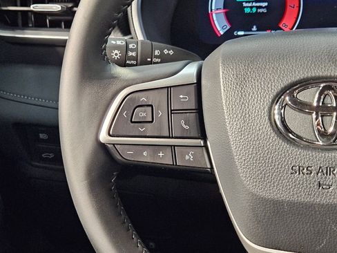 Certified 2025 Toyota Highlander XSE AWD/4WD image 28