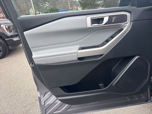 Certified 2023 Ford Explorer XLT w/ Equipment Group 202A AWD/4WD image 45