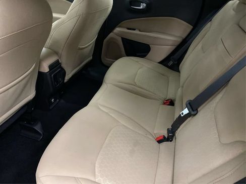 Used 2018 Jeep Compass Sport AWD/4WD image 11