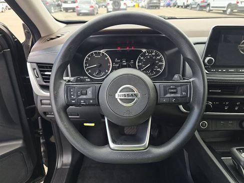 Used 2021 Nissan Rogue S FWD image 9