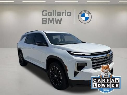 Used 2025 Chevrolet Traverse LT w/ Sun and Wheel Package FWD image 4