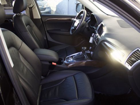 Used 2016 Audi Q5 2.0T Premium Plus w/ Technology Package image 39