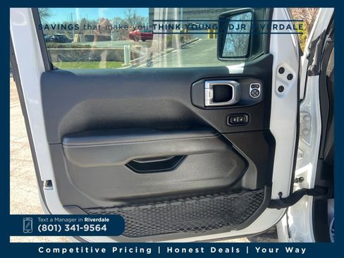 Used 2023 Jeep Wrangler Unlimited Rubicon 4xe w/ Steel Bumper Group image 10