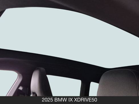 Used 2025 BMW iX xDrive50 AWD/4WD image 16