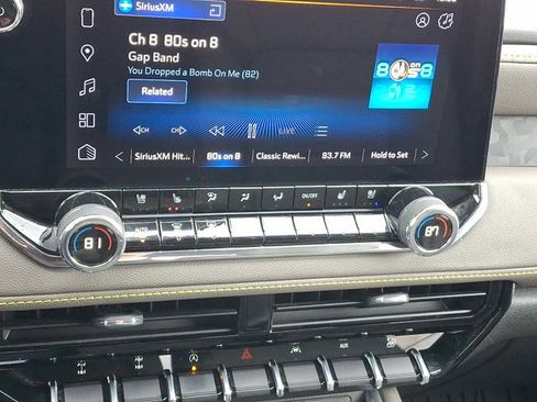 Used 2025 Chevrolet Colorado ZR2 w/ Technology Package image 18