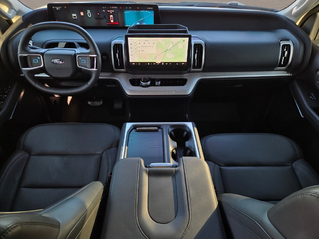 Used 2026 Ford Expedition Active RWD image 17