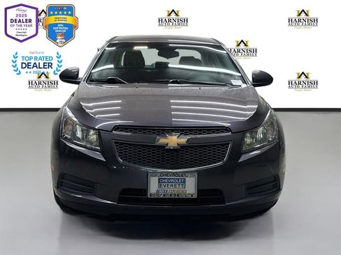 Used 2011 Chevrolet Cruze LT FWD image 2