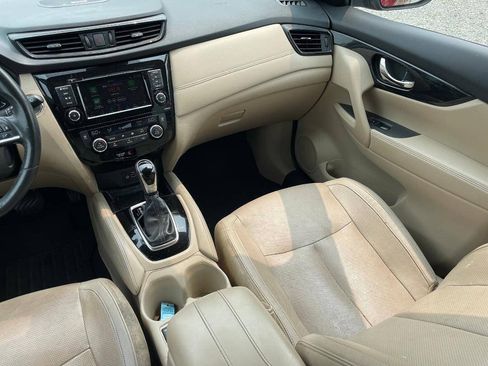 Used 2018 Nissan Rogue SL AWD/4WD image 15