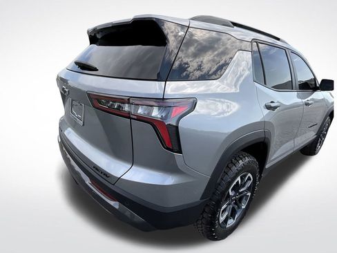 Used 2025 Chevrolet Equinox ACTIV image 12