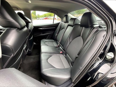 Used 2024 Toyota Camry SE FWD image 30