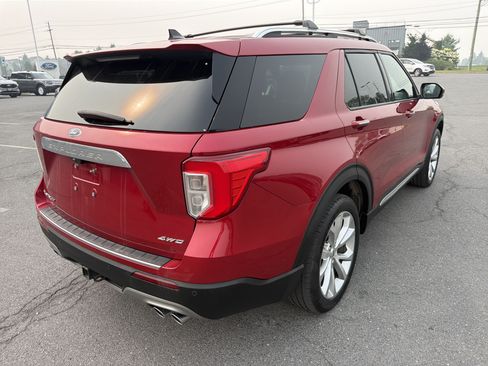 Certified 2022 Ford Explorer Platinum w/ Equipment Group 601A AWD/4WD image 3