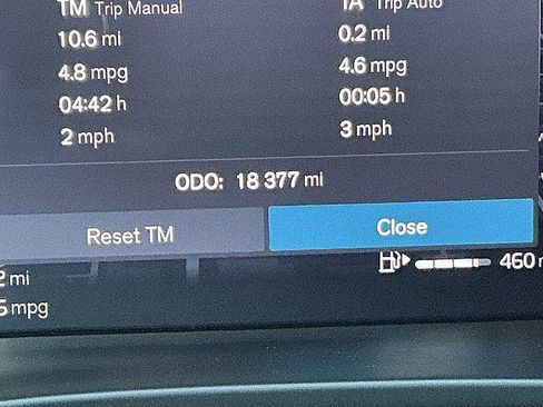 Certified 2025 Volvo XC40 B5 Plus AWD/4WD image 32