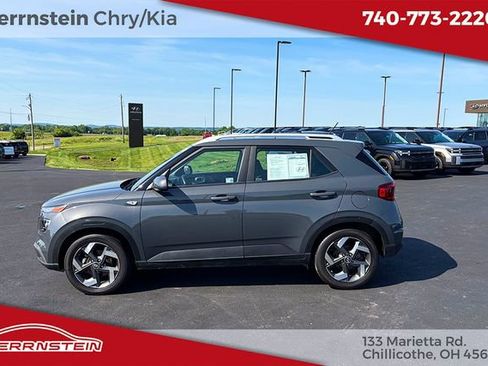 Used 2024 Hyundai Venue SEL FWD image 4