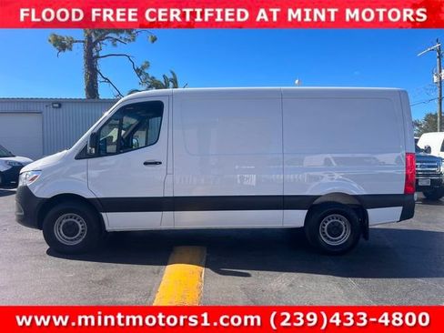 Used 2020 Mercedes-Benz Sprinter 2500 image 3