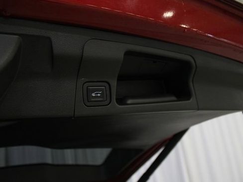 Used 2023 GMC Acadia Denali w/ Denali Technology Package AWD/4WD image 36
