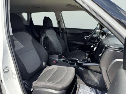 Used 2018 Kia Soul + image 46