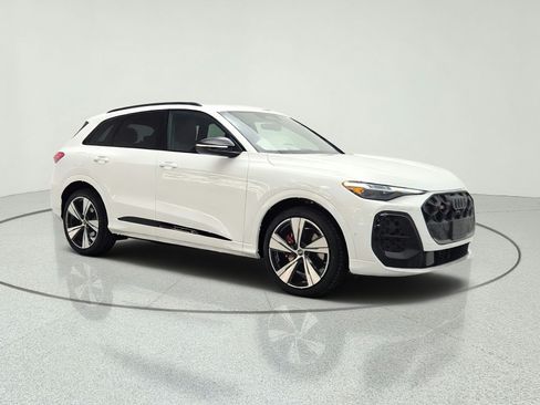 New 2026 Audi SQ5 Premium Plus AWD/4WD image 3