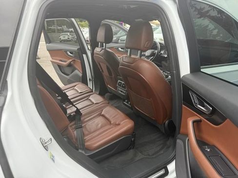 Used 2019 Audi Q7 3.0T Premium w/ Convenience Package AWD/4WD image 28