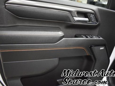 Used 2024 GMC Sierra 3500 AT4 w/ AT4 Premium Plus Package AWD/4WD image 12