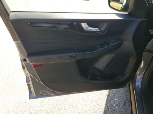 Used 2025 Ford Escape ST-Line image 7