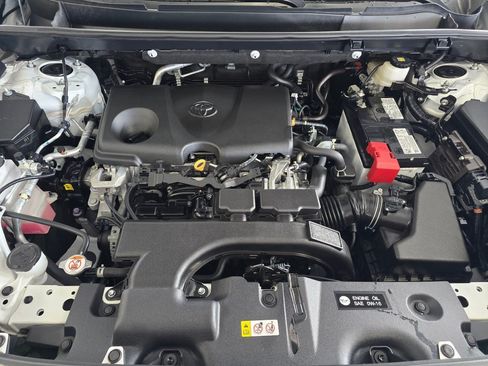 Certified 2021 Toyota RAV4 XLE w/ Convenience Package AWD/4WD image 12