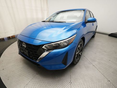 Used 2025 Nissan Sentra SV FWD image 12