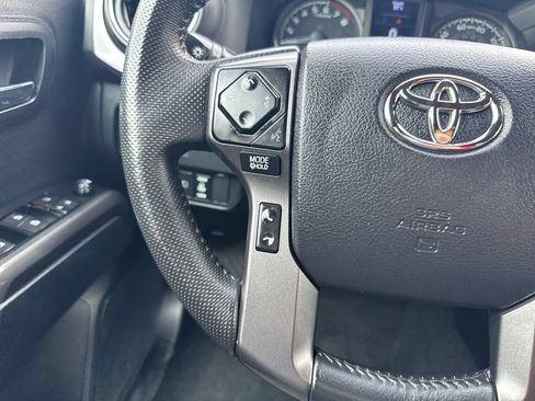 Certified 2023 Toyota Tacoma TRD Off-Road w/ Technology Package AWD/4WD image 22