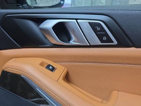 Used 2022 BMW X5 xDrive45e image 31