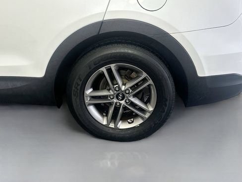 Used 2017 Hyundai Santa Fe Sport FWD image 29