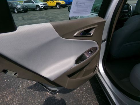 Used 2018 Chevrolet Malibu Hybrid FWD image 21