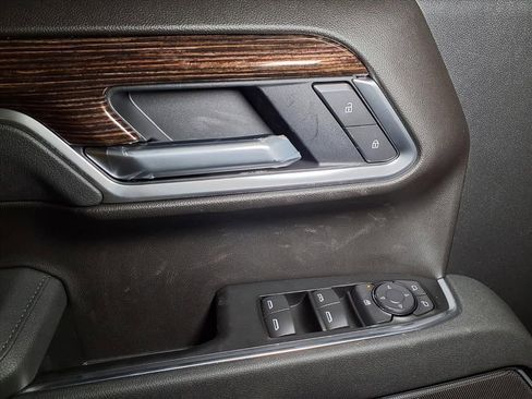 New 2026 GMC Sierra 1500 SLE w/ X31 Off-Road Package image 16