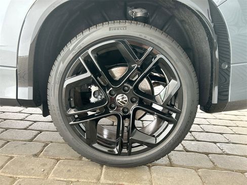 New 2026 Volkswagen Tiguan SE R-Line image 48