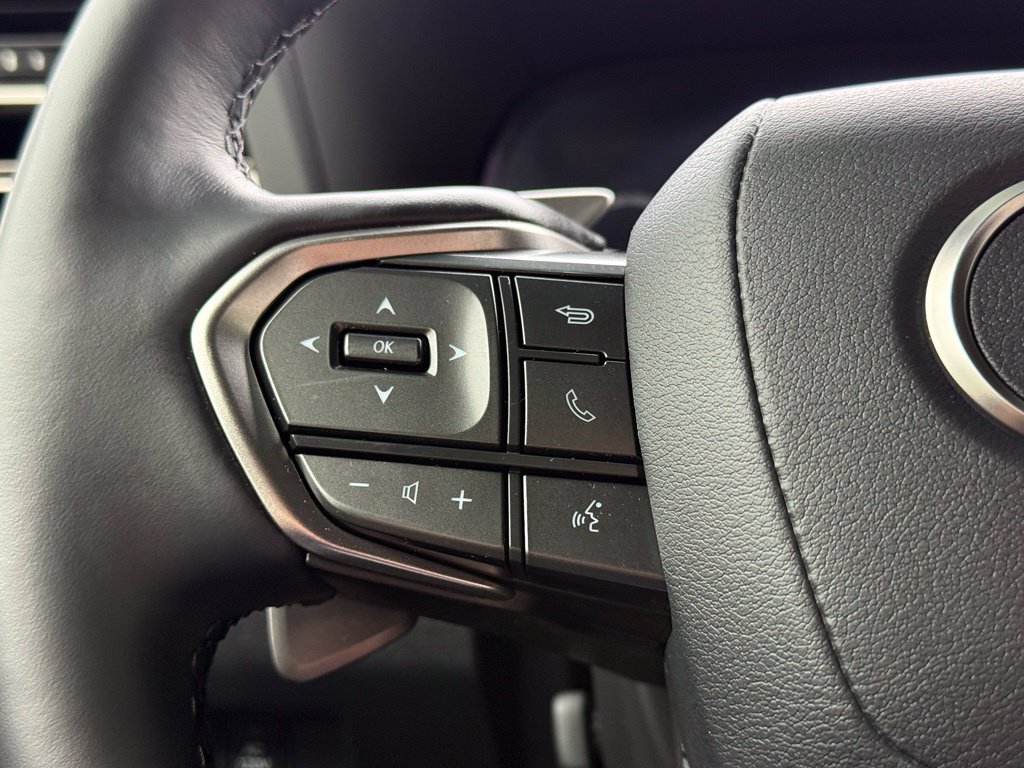 Used 2026 Lexus GX 550 w/ Accessory Package (2T) AWD/4WD image 17