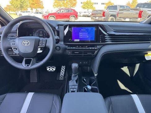 Used 2026 Toyota Camry SE w/ Convenience Package FWD image 17