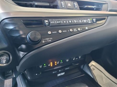 Used 2019 Lexus ES 350 Luxury image 24