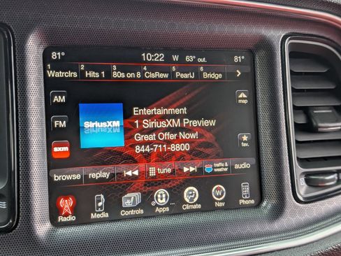 Used 2015 Dodge Challenger R/T Plus image 29