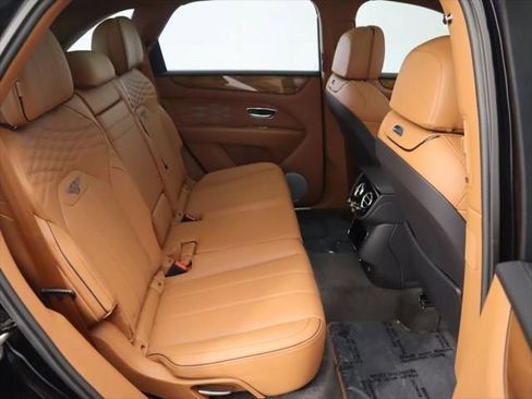 New 2025 Bentley Bentayga image 23